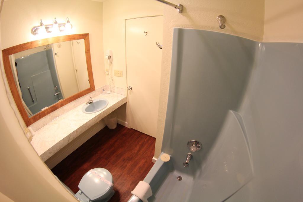 Sunset Surf Motel Мензанита Екстериор снимка